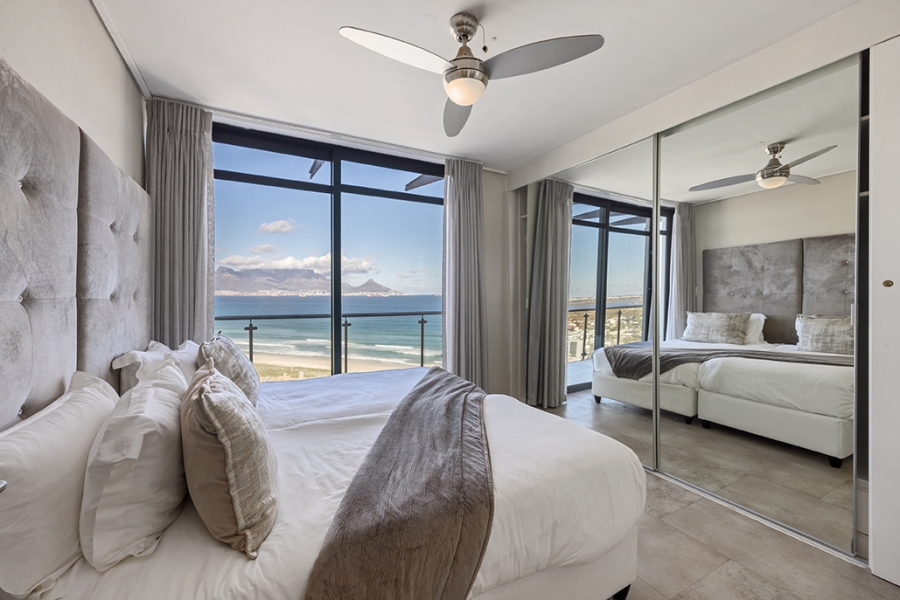 3 Bedroom Property for Sale in Bloubergstrand Western Cape